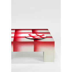 vers huit heures ||| rouge