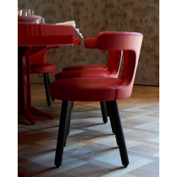 cavallino ||| red